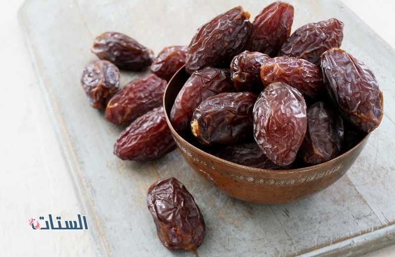 لماذا يعد التمر افضل غذاء لافطار الصائم